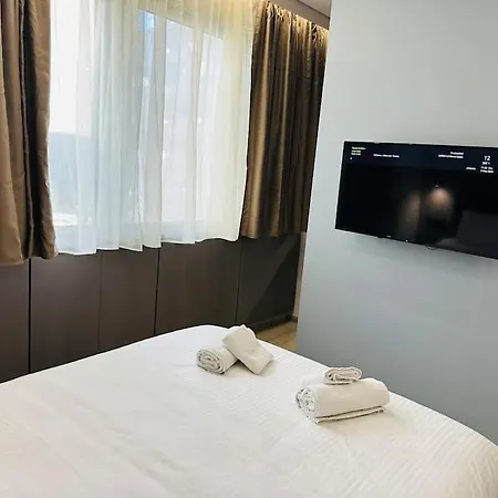Apartment Port Brown 1 *